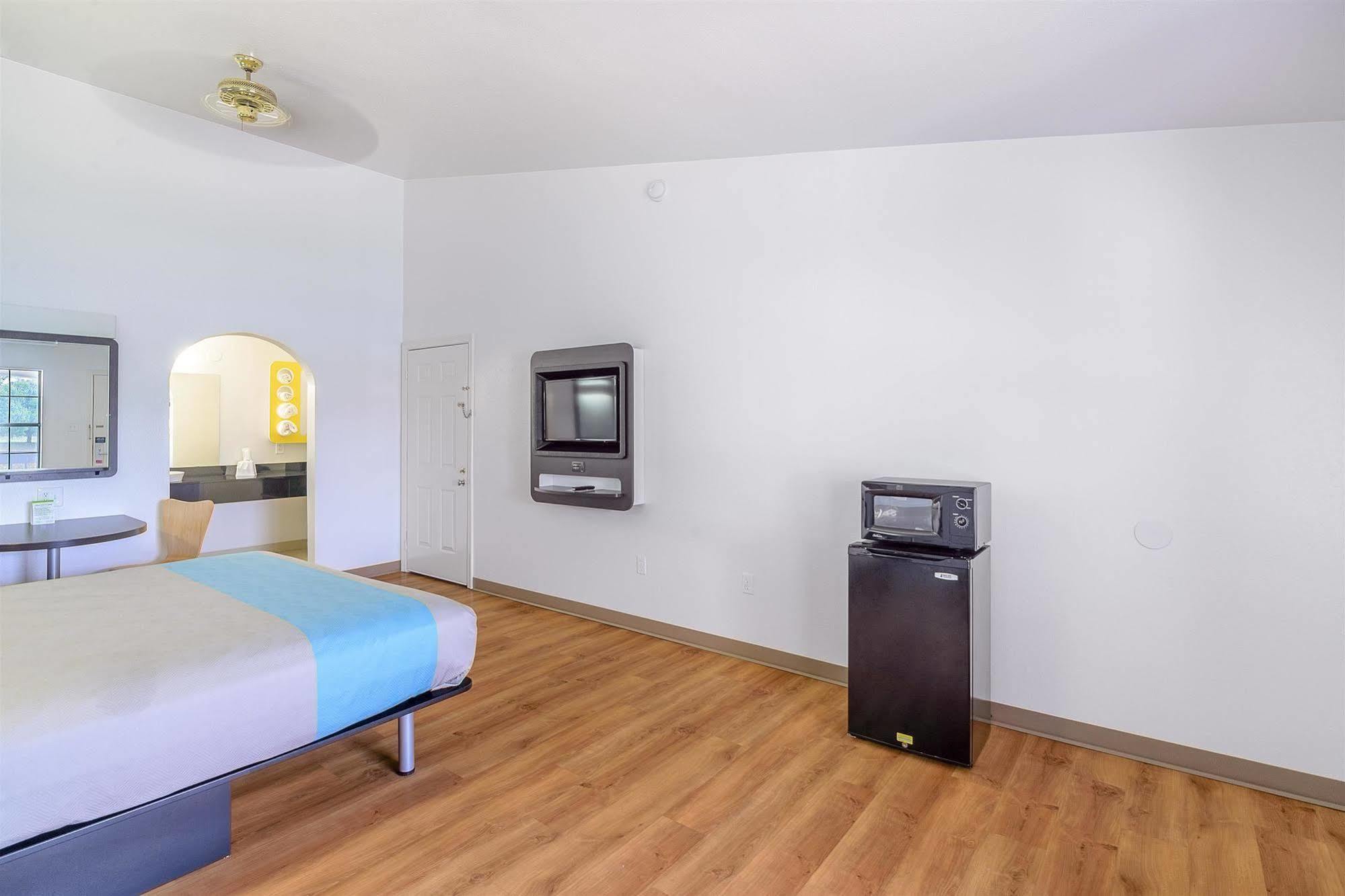 Motel 6-Canton, Tx Zewnętrze zdjęcie